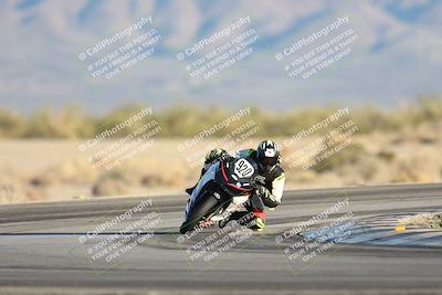 media/Dec-07-2025-CVMA (Sun) [[3e7d2de5dc]]/Race 18-Formula Twins-Formula 40 UL/